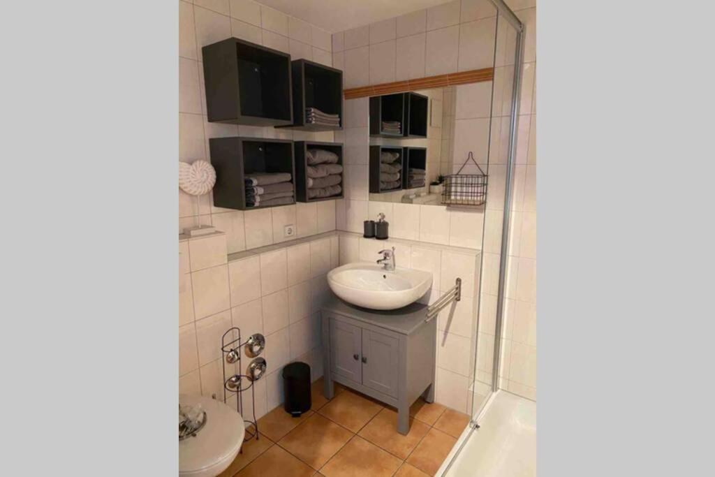 Die Seeblume - Ferienwohnung Mit Pool Und Seeblick Bodman-Ludwigshafen Dış mekan fotoğraf
