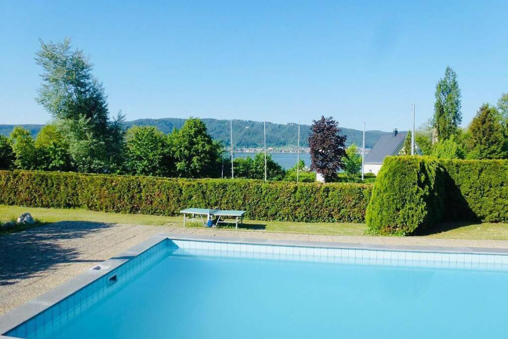 Die Seeblume - Ferienwohnung Mit Pool Und Seeblick Bodman-Ludwigshafen Dış mekan fotoğraf