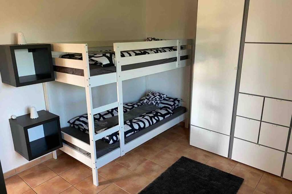 Die Seeblume - Ferienwohnung Mit Pool Und Seeblick Bodman-Ludwigshafen Dış mekan fotoğraf